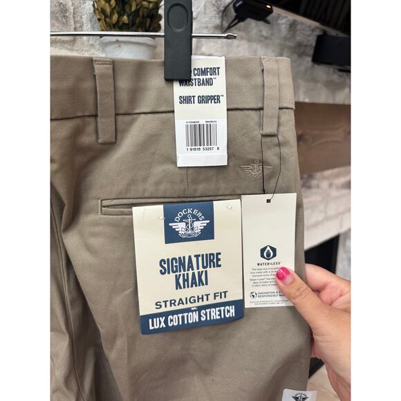 Dockers Men's Dark Pebble Signature Khakis Straight Fit Versatile Pants Size 34 - Picture 5 of 6